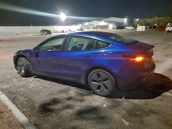 5YJ3E1EA5PF513214 2023 TESLA MODEL 3 - Image 2