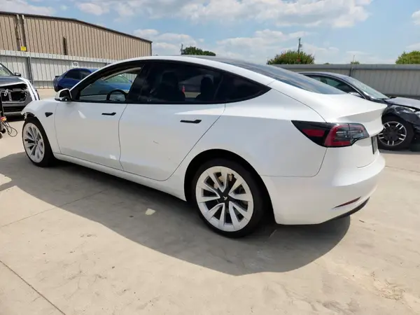 5YJ3E1EA5PF517585 2023 TESLA MODEL 3 - Image 2