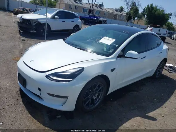 5YJ3E1EA5PF517893 2023 TESLA MODEL 3 - Image 2
