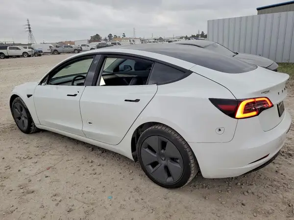 5YJ3E1EA5PF518011 2023 TESLA MODEL 3 - Image 2
