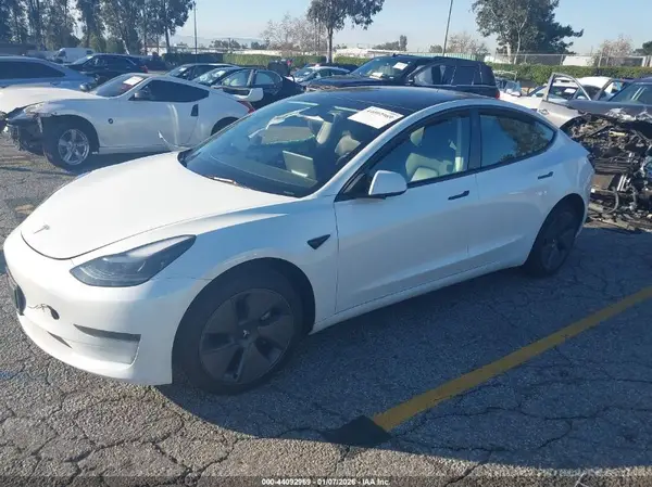 5YJ3E1EA5PF518848 2023 TESLA MODEL 3 - Image 2
