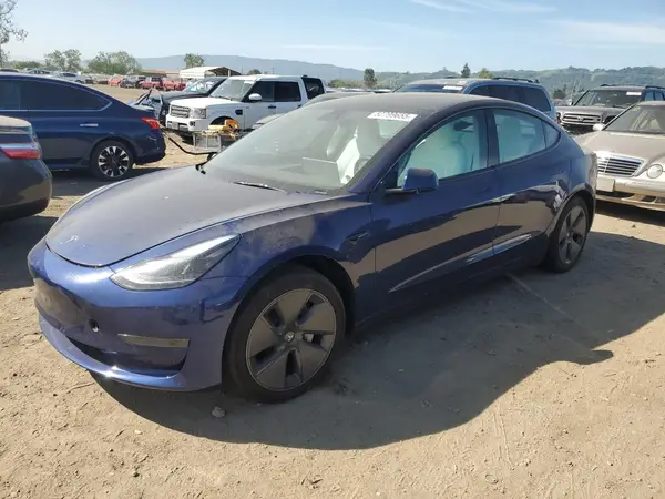 5YJ3E1EA5PF547556 2023 TESLA MODEL 3 - Image 1