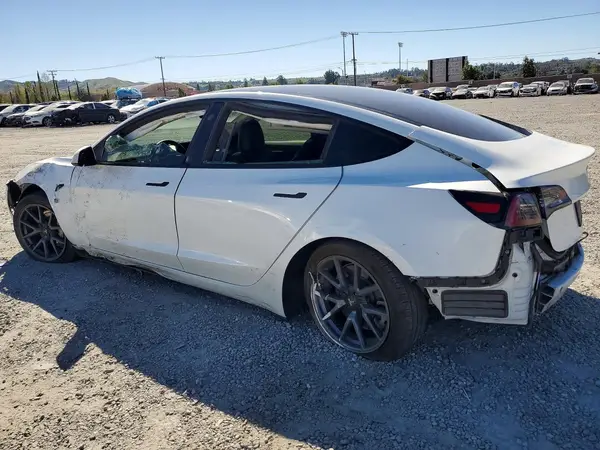 5YJ3E1EA5PF549954 2023 TESLA MODEL 3 - Image 2