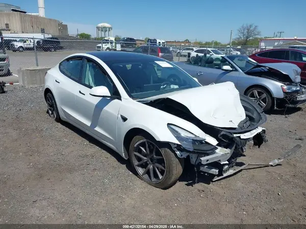 5YJ3E1EA5PF553275 2023 TESLA MODEL 3 - Image 1