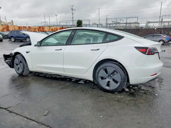 5YJ3E1EA5PF555527 2023 TESLA MODEL 3 - Image 2