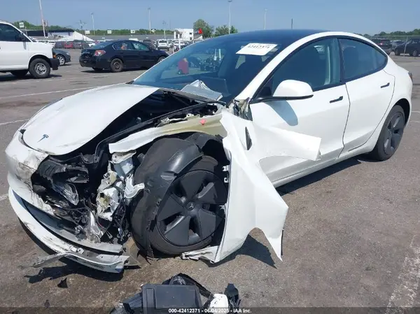 5YJ3E1EA5PF555642 2023 TESLA MODEL 3 - Image 2
