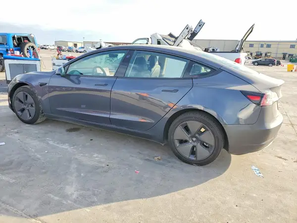 5YJ3E1EA5PF566043 2023 TESLA MODEL 3 - Image 2
