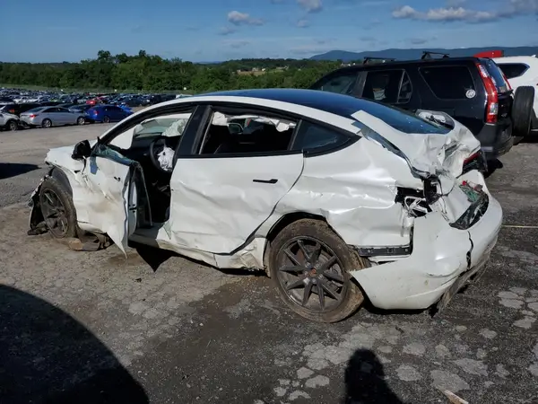 5YJ3E1EA5PF567354 2023 TESLA MODEL 3 - Image 2