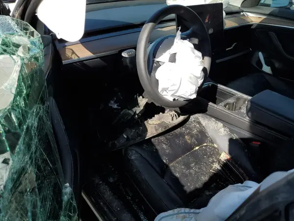 5YJ3E1EA5PF567354 2023 TESLA MODEL 3 - Image 8