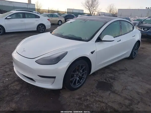 5YJ3E1EA5PF568567 2023 TESLA MODEL 3 - Image 2