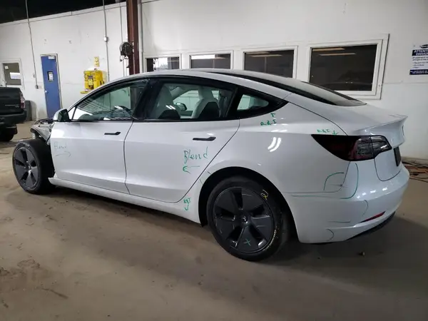 5YJ3E1EA5PF570223 2023 TESLA MODEL 3 - Image 2