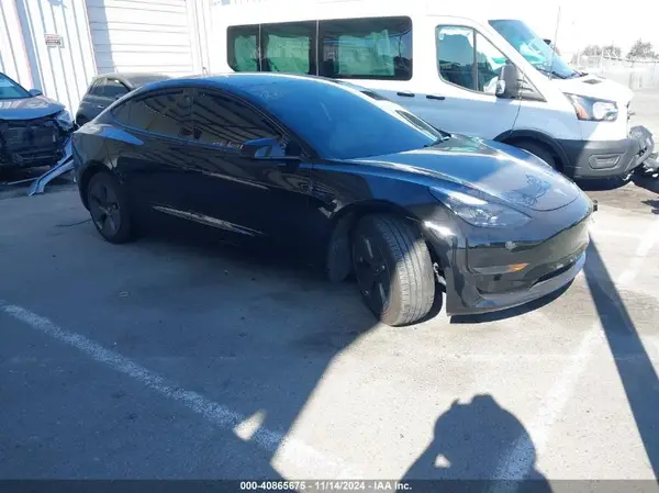 5YJ3E1EA5PF571243 2023 TESLA MODEL 3 - Image 1