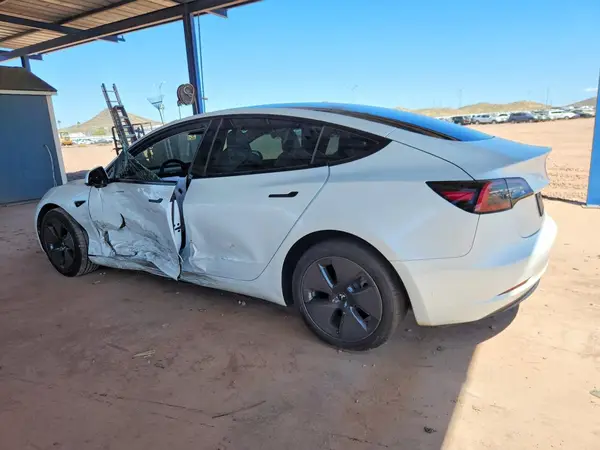 5YJ3E1EA5PF581299 2023 TESLA MODEL 3 - Image 2