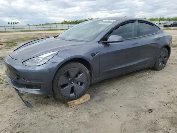 5YJ3E1EA5PF585210 2023 TESLA MODEL 3 - Image 1