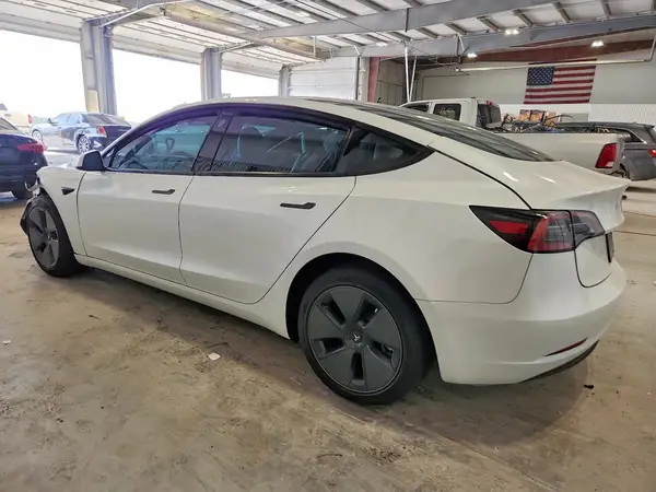 5YJ3E1EA5PF585482 2023 TESLA MODEL 3 - Image 2