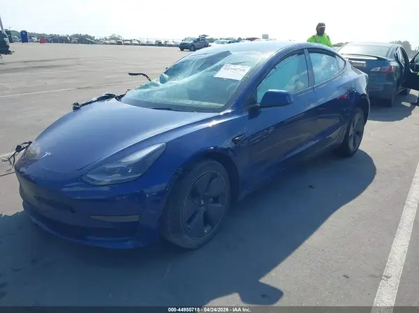 5YJ3E1EA5PF605214 2023 TESLA MODEL 3 - Image 2