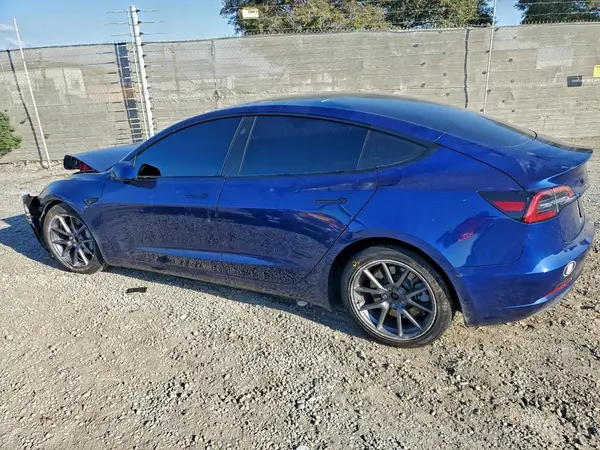 5YJ3E1EA5PF612745 2023 TESLA MODEL 3 - Image 2