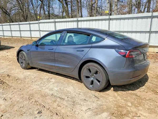 5YJ3E1EA5PF613250 2023 TESLA MODEL 3 - Image 2