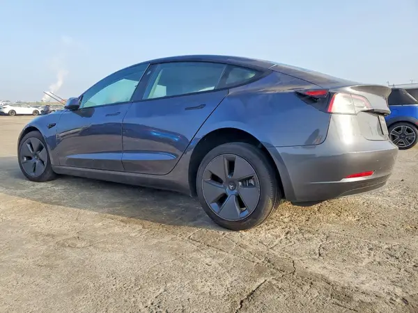 5YJ3E1EA5PF613667 2023 TESLA MODEL 3 - Image 2