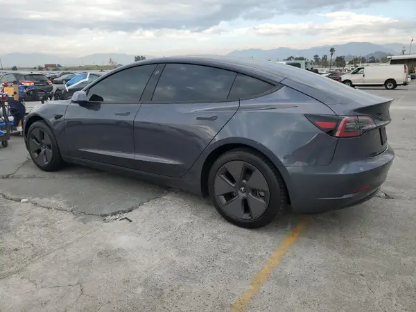 5YJ3E1EA5PF614351 2023 TESLA MODEL 3 - Image 2