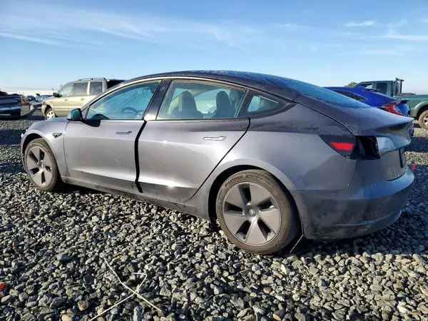 5YJ3E1EA5PF623485 2023 TESLA MODEL 3 - Image 2