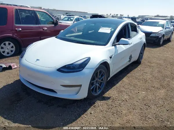 5YJ3E1EA5PF638309 2023 TESLA MODEL 3 - Image 2