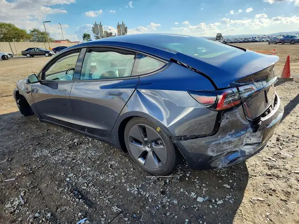 5YJ3E1EA5PF639007 2023 TESLA MODEL 3 - Image 2