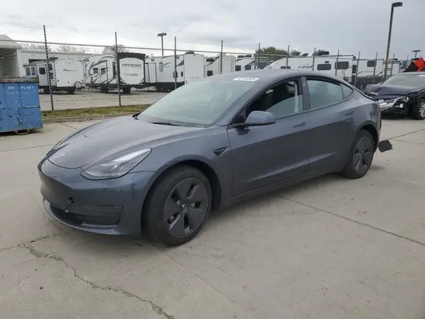 5YJ3E1EA5PF640335 2023 TESLA MODEL 3 - Image 1