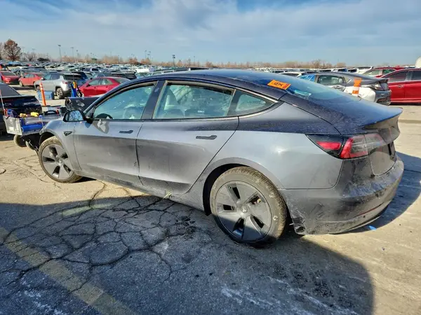 5YJ3E1EA5PF643493 2023 TESLA MODEL 3 - Image 2