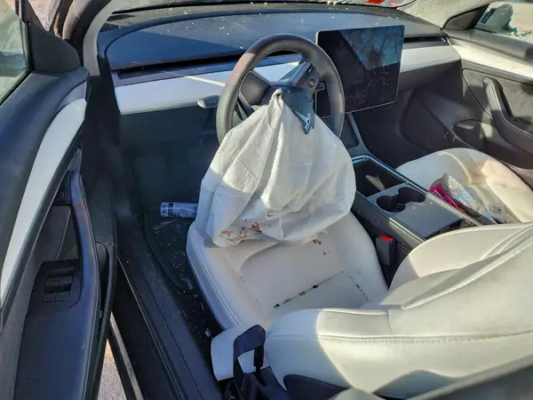 5YJ3E1EA5PF643493 2023 TESLA MODEL 3 - Image 8