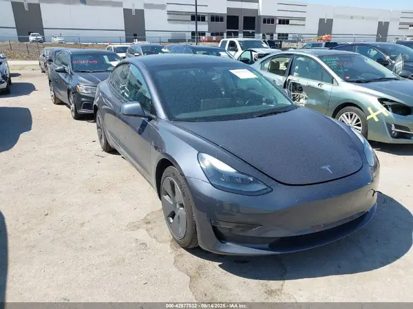 5YJ3E1EA5PF645325 2023 TESLA MODEL 3 - Image 1