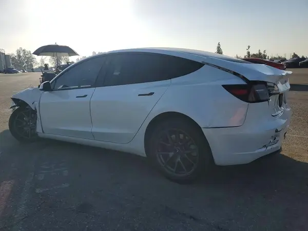5YJ3E1EA5PF645390 2023 TESLA MODEL 3 - Image 2