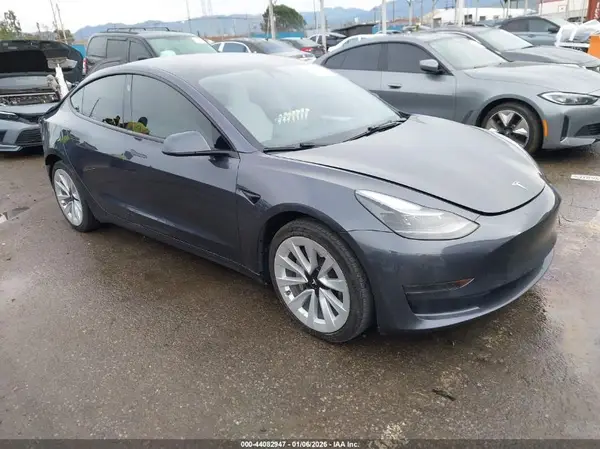 5YJ3E1EA5PF647334 2023 TESLA MODEL 3 - Image 1