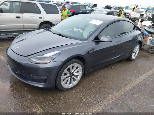 5YJ3E1EA5PF647334 2023 TESLA MODEL 3 - Image 2