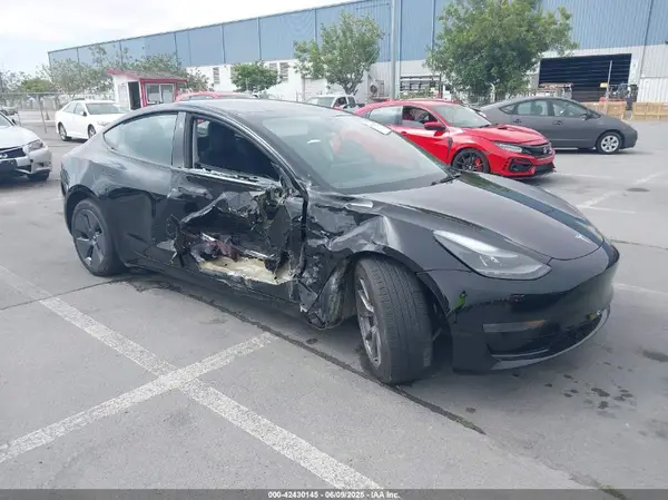5YJ3E1EA5PF647737 2023 TESLA MODEL 3 - Image 1