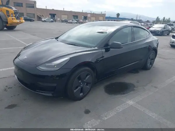 5YJ3E1EA5PF647737 2023 TESLA MODEL 3 - Image 2