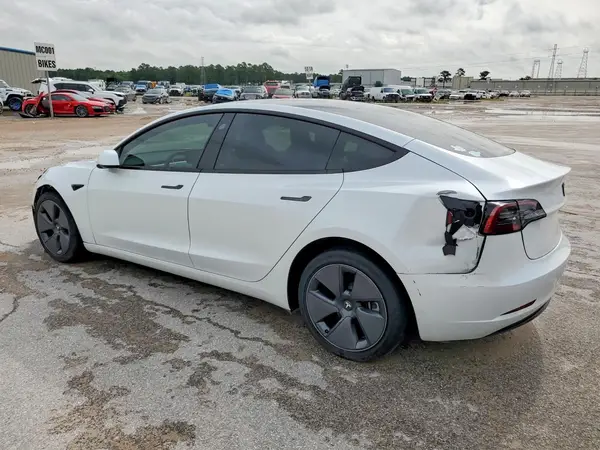 5YJ3E1EA5PF648094 2023 TESLA MODEL 3 - Image 2