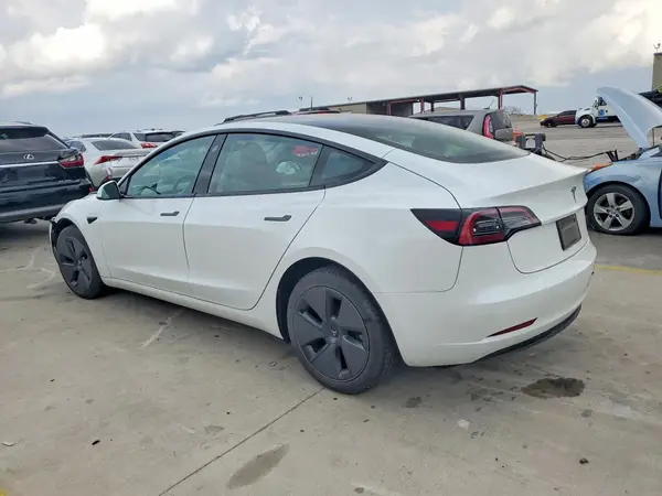 5YJ3E1EA5PF648838 2023 TESLA MODEL 3 - Image 2
