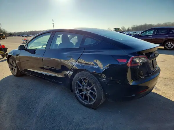 5YJ3E1EA5PF650752 2023 TESLA MODEL 3 - Image 2