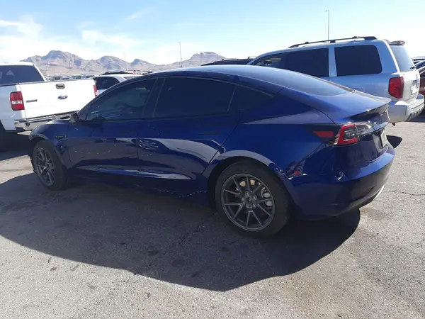 5YJ3E1EA5PF652212 2023 TESLA MODEL 3 - Image 2