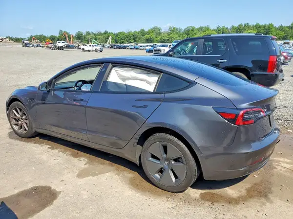 5YJ3E1EA5PF652422 2023 TESLA MODEL 3 - Image 2