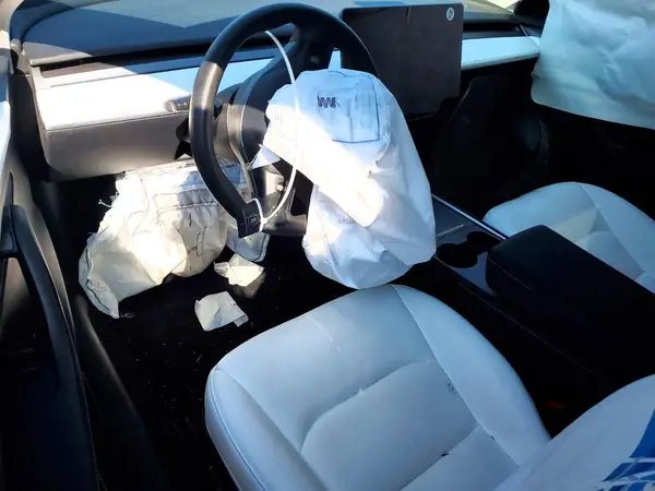 5YJ3E1EA5PF652422 2023 TESLA MODEL 3 - Image 8