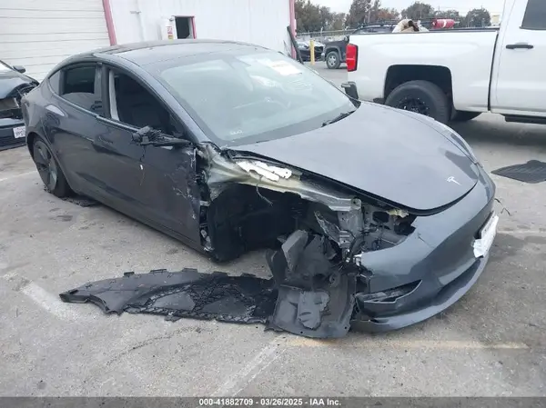 5YJ3E1EA5PF654381 2023 TESLA MODEL 3 - Image 1