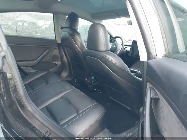 5YJ3E1EA5PF655708 2023 TESLA MODEL 3 - Image 8