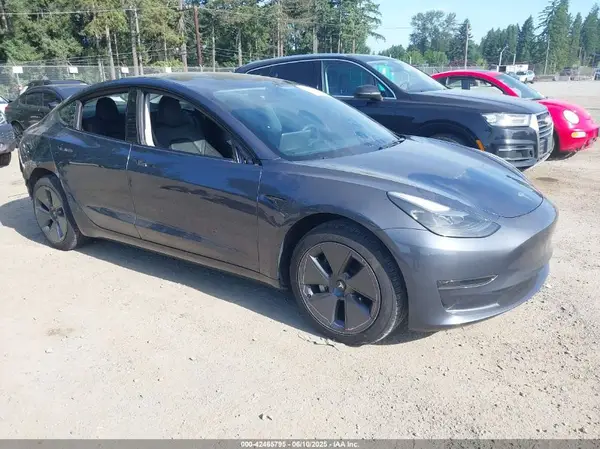 5YJ3E1EA5PF656325 2023 TESLA MODEL 3 - Image 1