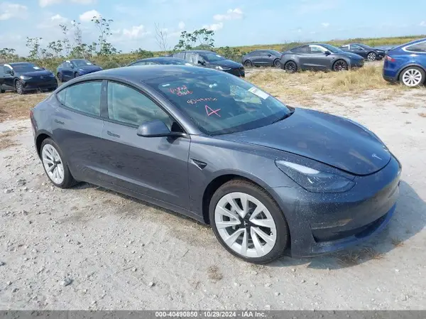 5YJ3E1EA5PF657345 2023 TESLA MODEL 3 - Image 1
