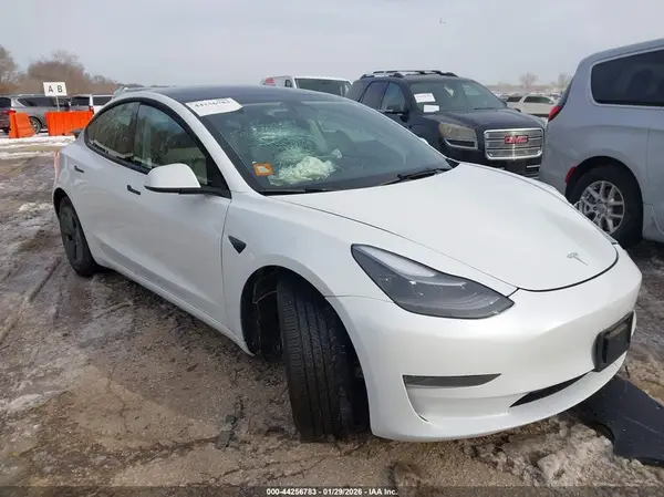 5YJ3E1EA5PF662321 2023 TESLA MODEL 3 - Image 1