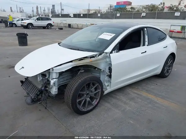 5YJ3E1EA5PF662870 2023 TESLA MODEL 3 - Image 2