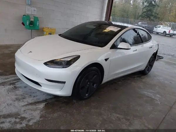 5YJ3E1EA5PF663792 2023 TESLA MODEL 3 - Image 2