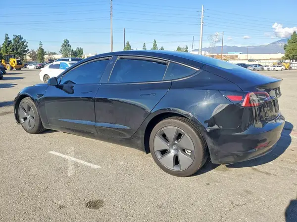5YJ3E1EA5PF670371 2023 TESLA MODEL 3 - Image 2